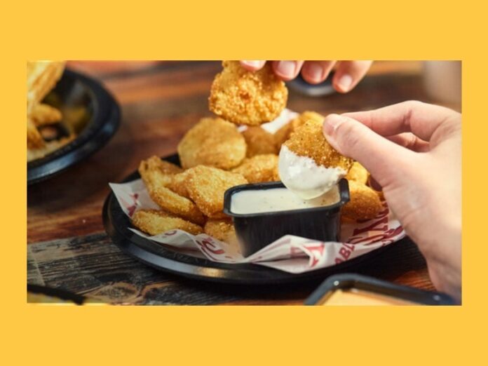 Zaxbys-Fried-Pickles-Are-Back