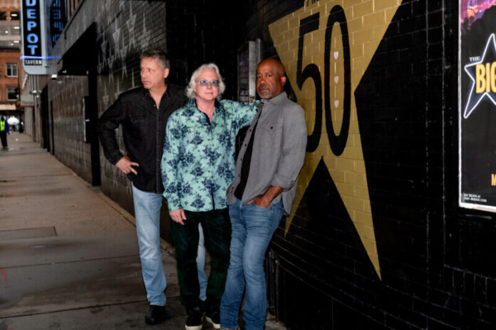 Howl-Owl-Howl_Credit_-Steven-Cohen-Photo