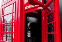 Nashville’s Red Phone Booth to Host Roaring ’20s New Year’s Eve Bash with Craft Cocktails and Champagne Toast