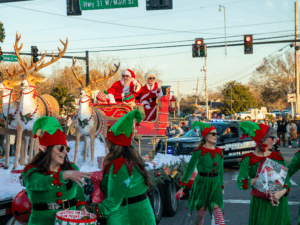 White House Gears Up For Christmas Parade, Main Street Celebration
